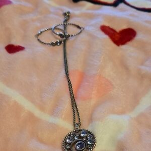 Elegant Silver Pendant Necklace